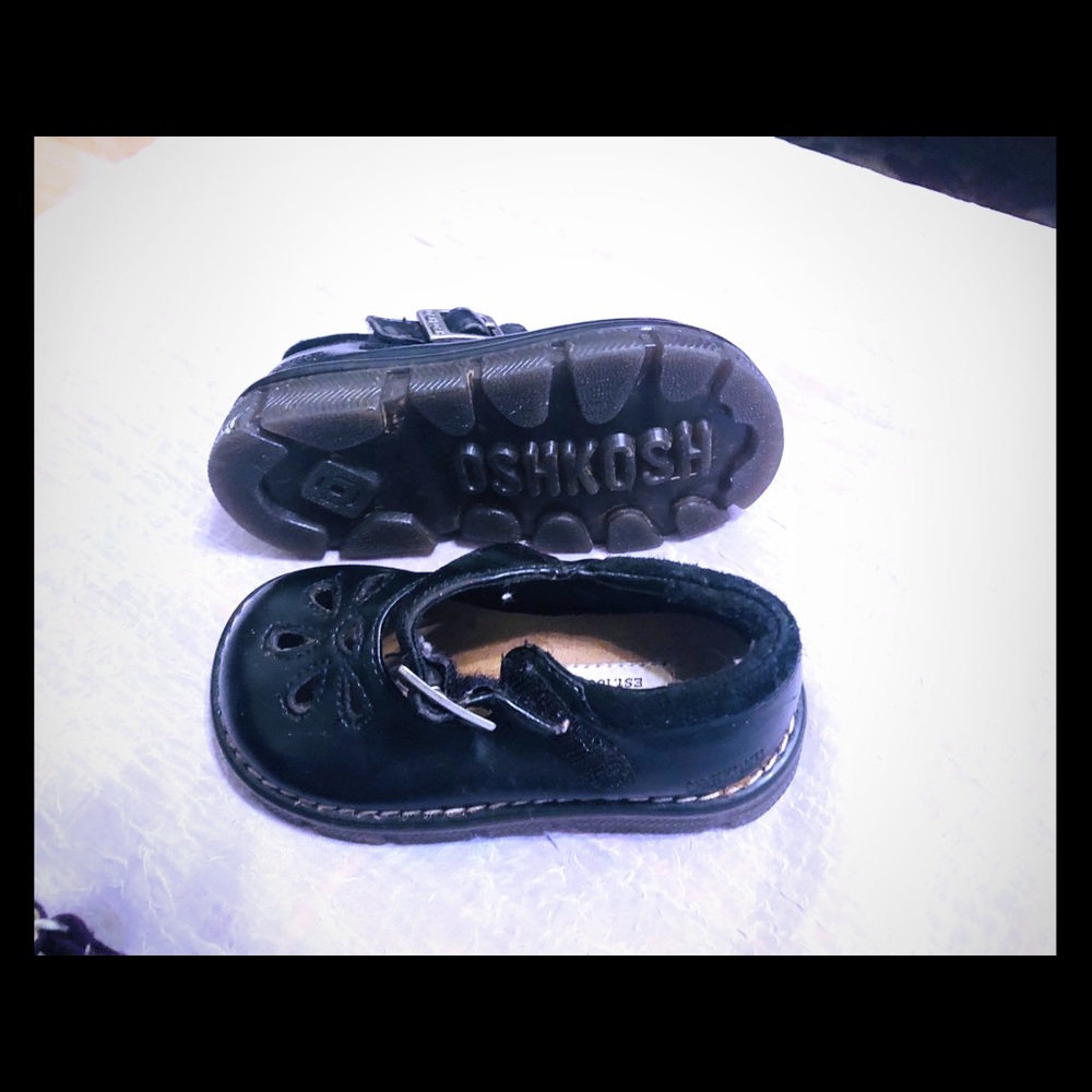 Super cute Oshkosh Mary Janes